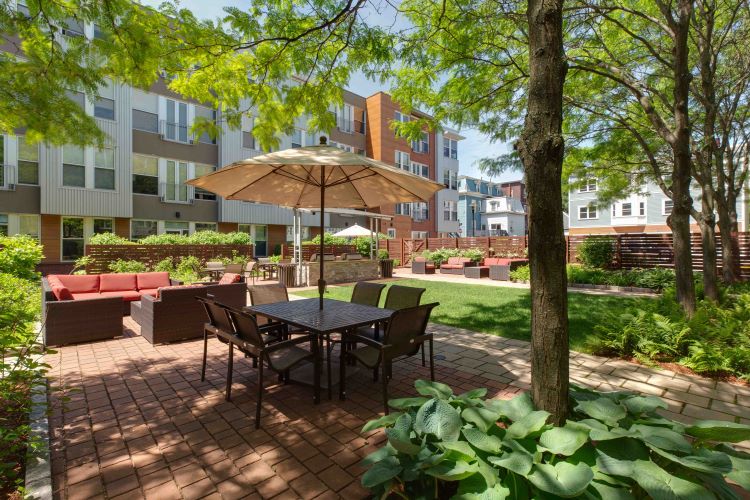 Mezzo Design Lofts Courtyard