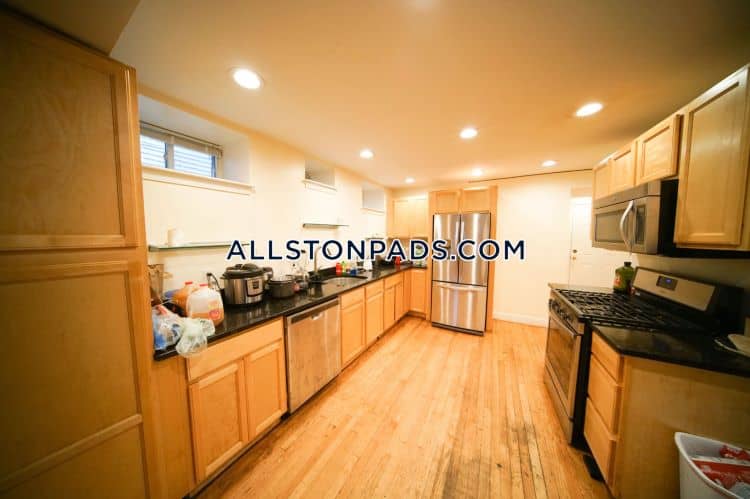 Allston 6 bedroom kitchen