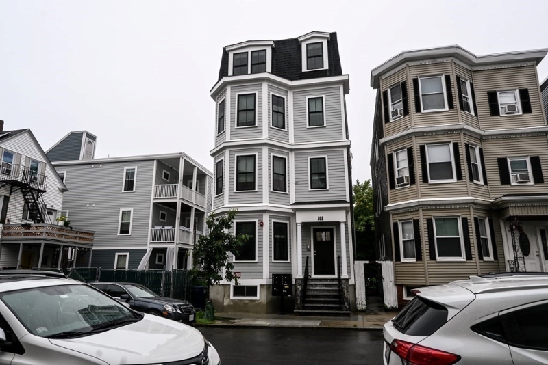 303 Maverick St
